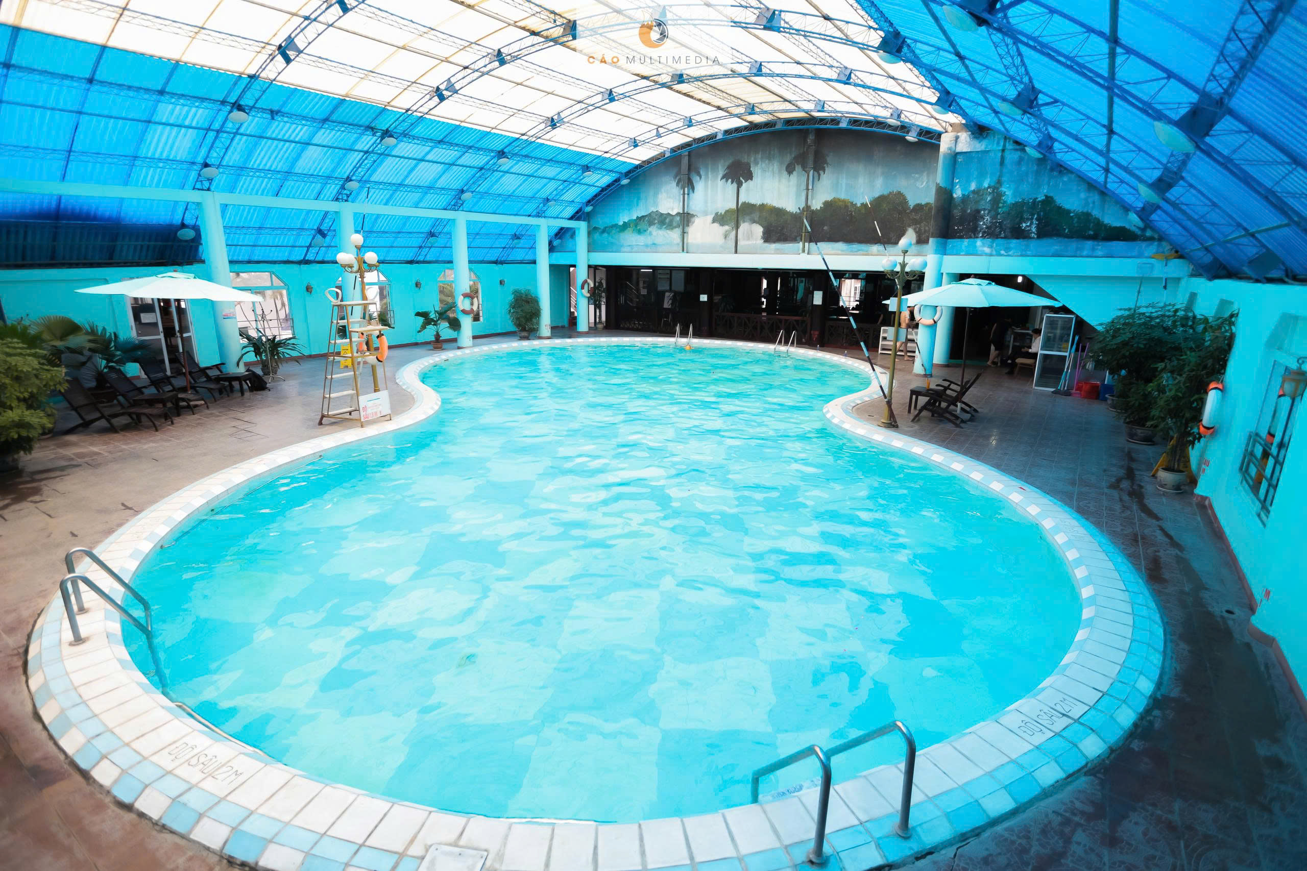 Trải nghiệm bể bơi bốn mùa tại Khách sạn Quốc tế Bảo Sơn